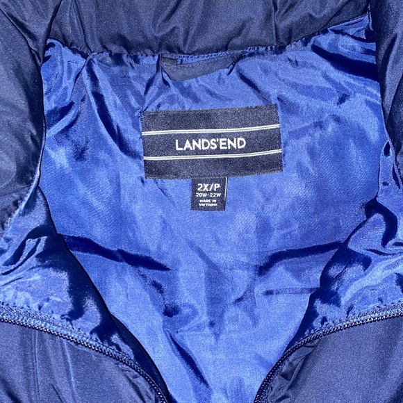 Lands End Navy Blue insulated vest size 2X - Picture 3 of 3